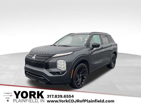 Used 2024 Mitsubishi Outlander SEL image 1