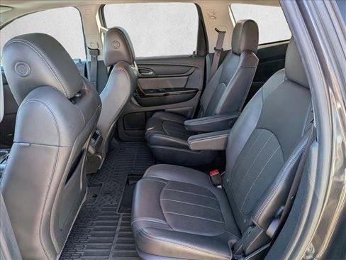 Used 2017 Chevrolet Traverse Premier image 16