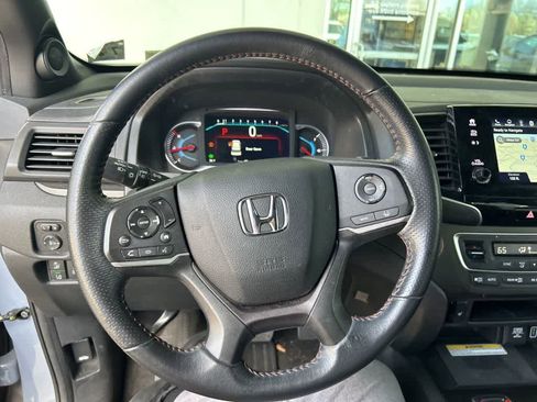 Used 2022 Honda Pilot TrailSport image 19