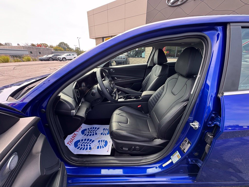Used 2023 Hyundai Elantra Limited FWD image 27