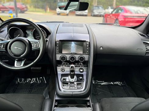 Used 2018 Jaguar F-TYPE Coupe image 20