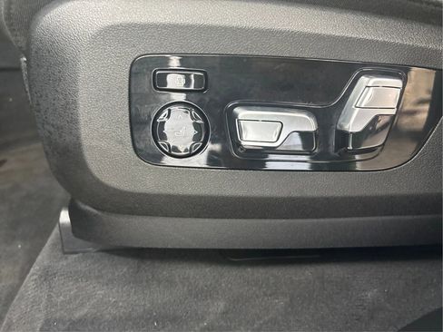 Used 2019 BMW X7 xDrive40i w/ Premium Package image 25