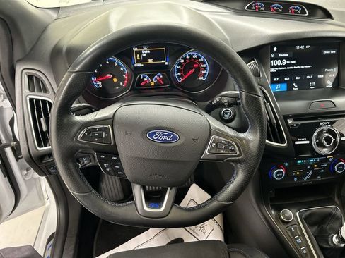 Used 2016 Ford Focus RS image 4