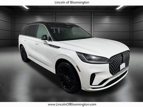 Certified 2025 Lincoln Aviator Black Label image 11