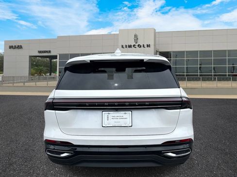 New 2026 Lincoln Nautilus Premier AWD/4WD image 4