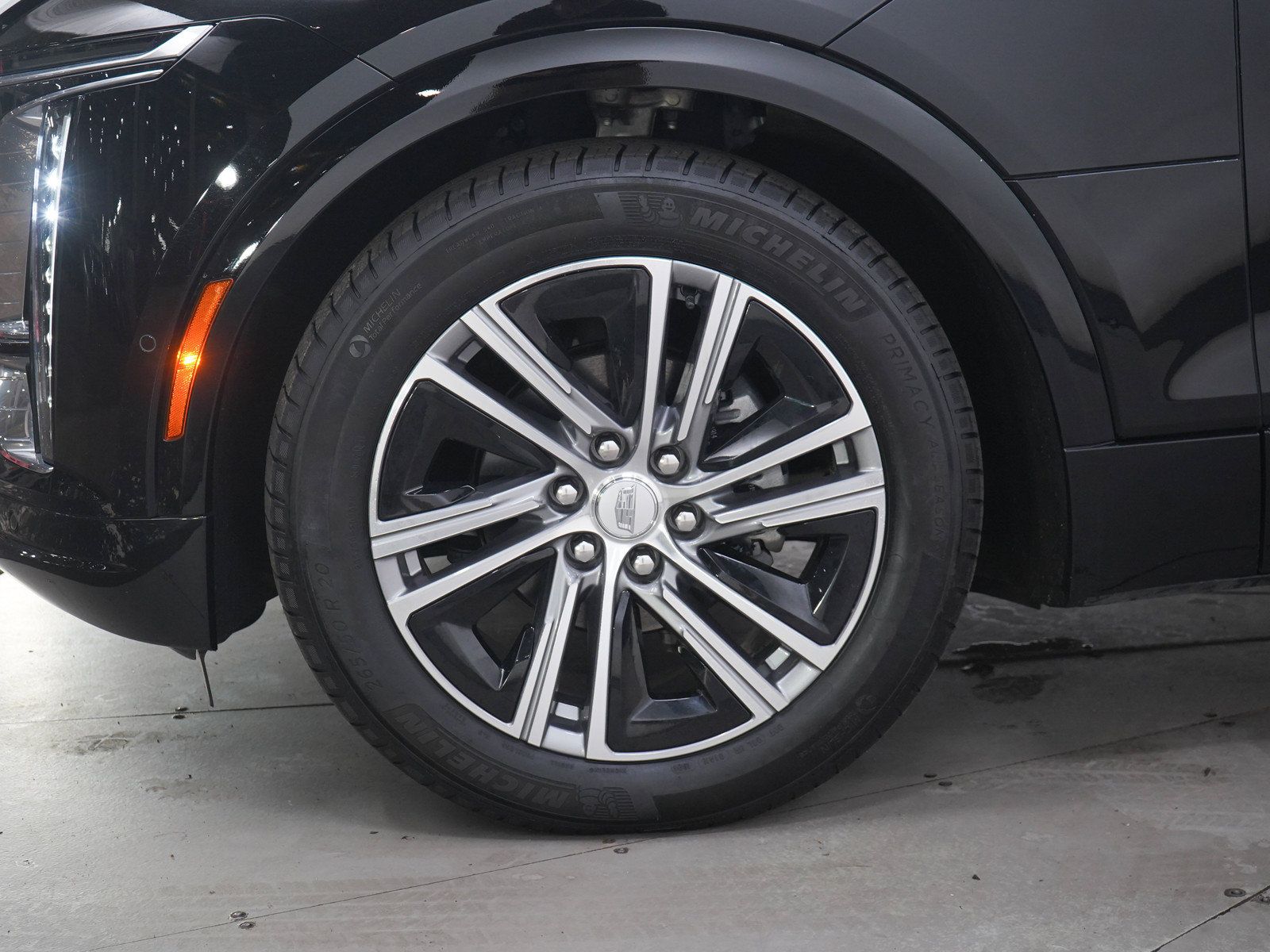 Used 2025 Cadillac Lyriq Luxury w/ LPO, Floor Liner Package AWD/4WD image 30