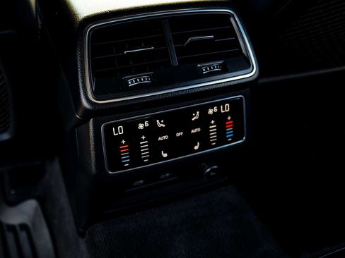 Used 2021 Audi A7 3.0T Prestige w/ Luxury Package image 38