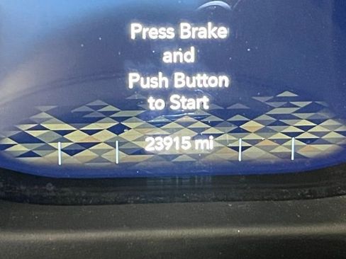 Used 2023 Jeep Wrangler Unlimited w/ Cold Weather Group image 15