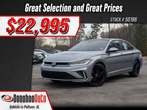 Used 2025 Volkswagen Jetta SE w/ Sunroof Package image 1