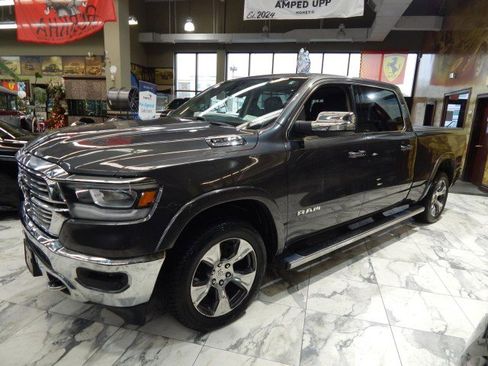 Used 2019 RAM 1500 Laramie image 9