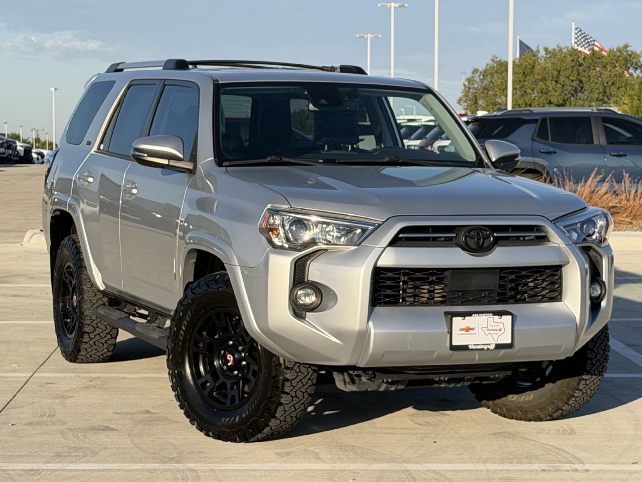 Used 2021 Toyota 4Runner SR5 Premium w/ Moonroof Package AWD/4WD image 2