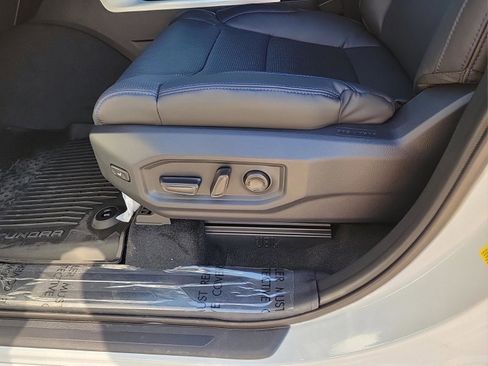 New 2025 Toyota Tundra Platinum image 25