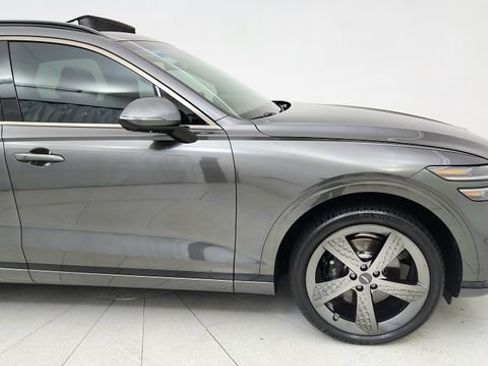 Used 2024 Genesis GV70 3.5T Sport w/ Sport Advanced Package AWD/4WD image 7