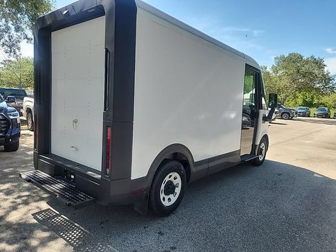 Used 2024 Chevrolet Brightdrop 400 w/ Commercial Equipment Package AWD/4WD image 2