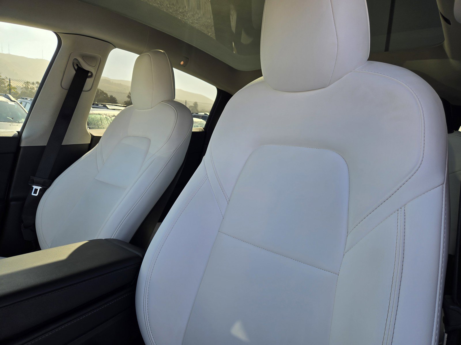 Used 2022 Tesla Model Y Performance AWD/4WD image 16