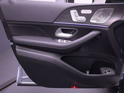 Used 2026 Mercedes-Benz GLS 450 4MATIC image 20