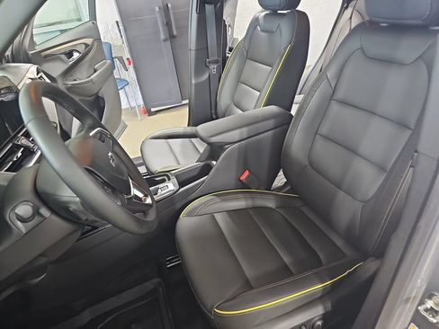Certified 2024 Chevrolet TrailBlazer ACTIV w/ Convenience Package AWD/4WD image 19