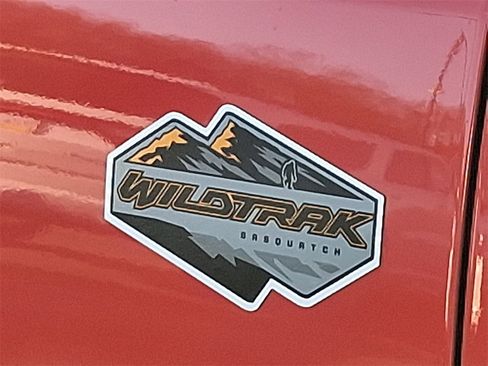 Used 2023 Ford Bronco Wildtrak image 30