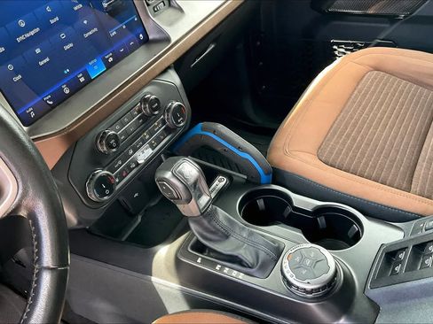 Used 2022 Ford Bronco Outer Banks AWD/4WD image 16