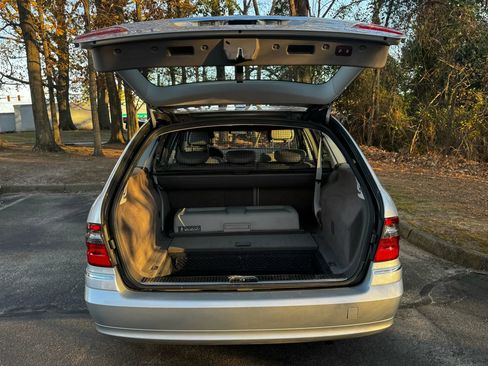 Used 2008 Mercedes-Benz E 350 4MATIC Wagon image 6