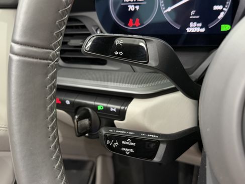 Certified 2022 Porsche 911 Targa 4S image 44