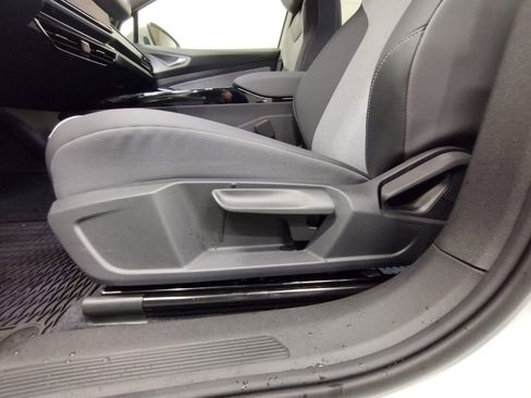 New 2026 Volkswagen ID.4 Pro image 18