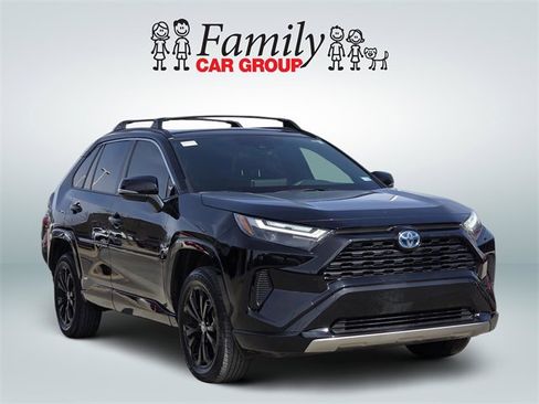 Used 2023 Toyota RAV4 SE w/ Convenience Package image 2