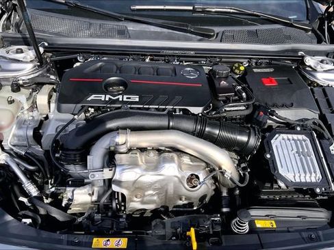 Used 2025 Mercedes-Benz CLA 35 AMG 4MATIC image 10