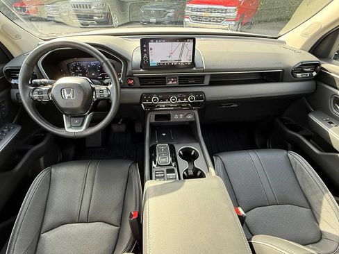 Used 2023 Honda Pilot Elite image 31