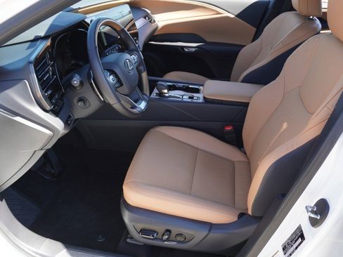 Certified 2025 Lexus RX 350 Premium w/ Accessory Package (Z1) image 13