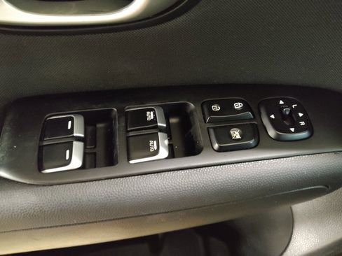 Used 2019 Kia Soul + image 27