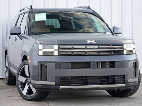 Used 2024 Hyundai Santa Fe Limited image 2