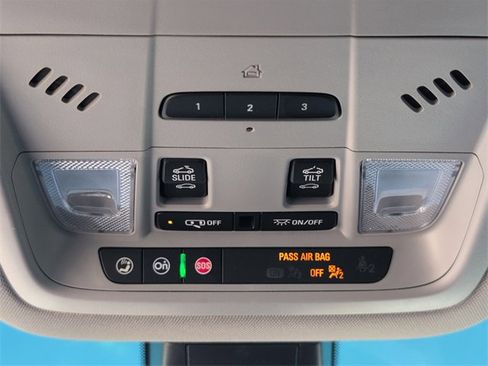 Used 2022 GMC Acadia SLT w/ Technology Package image 18