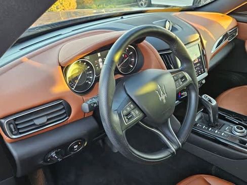 Used 2022 Maserati Levante GT image 2