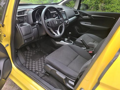 Used 2015 Honda Fit EX image 12