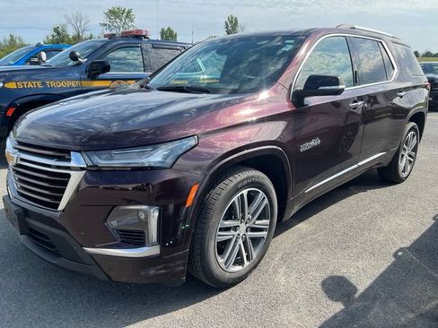 Used 2023 Chevrolet Traverse High Country w/ LPO, Floor Liner Package AWD/4WD image 1
