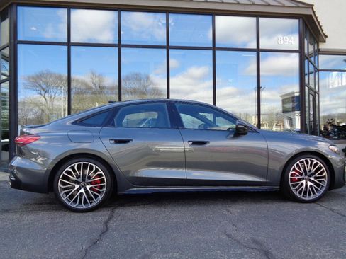 Used 2025 Audi S5 Premium Plus w/ Premium Plus Package AWD/4WD image 4