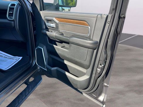 Used 2024 RAM 3500 Laramie image 59
