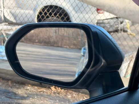 Used 2021 Toyota Corolla SE image 35