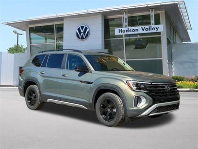 New 2025 Volkswagen Atlas Peak Edition SE