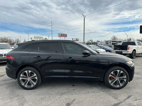Used 2017 Jaguar F-PACE S image 29