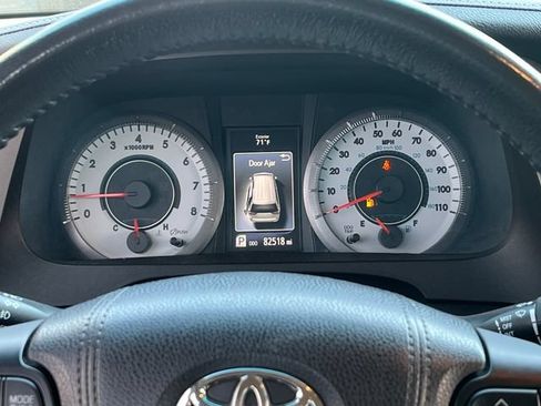 Used 2015 Toyota Sienna SE w/ SE Preferred Package FWD image 13