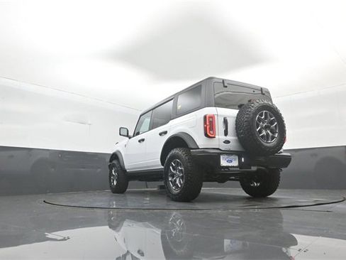 New 2025 Ford Bronco Badlands image 34