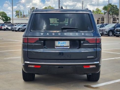 Used 2024 Jeep Wagoneer Series III AWD/4WD image 6