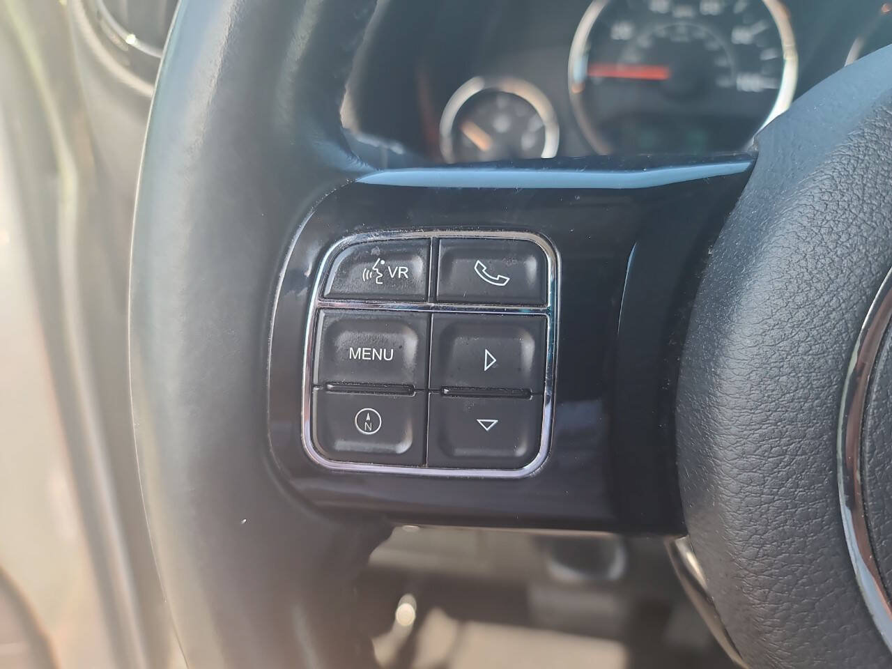 Used 2015 Jeep Wrangler Unlimited Sahara AWD/4WD image 18