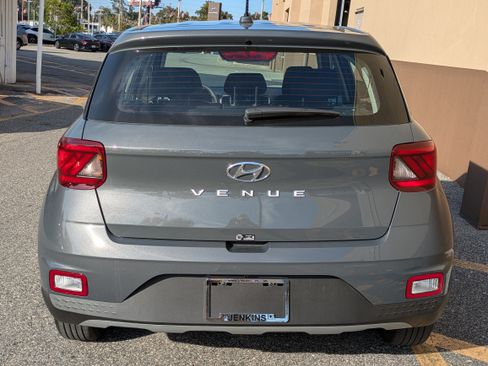 New 2026 Hyundai Venue SE image 6