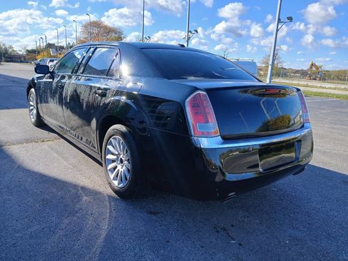 Used 2013 Chrysler 300 image 5