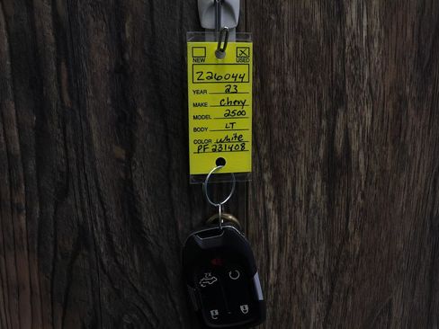 Used 2023 Chevrolet Silverado 2500 LT w/ Convenience Package image 34