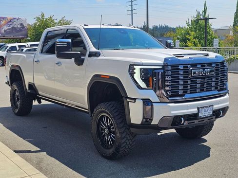 Used 2024 GMC Sierra 2500 Denali Ultimate w/ Max Trailering Package AWD/4WD image 7