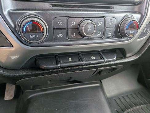 Used 2018 Chevrolet Silverado 1500 LT w/ All Star Edition image 25